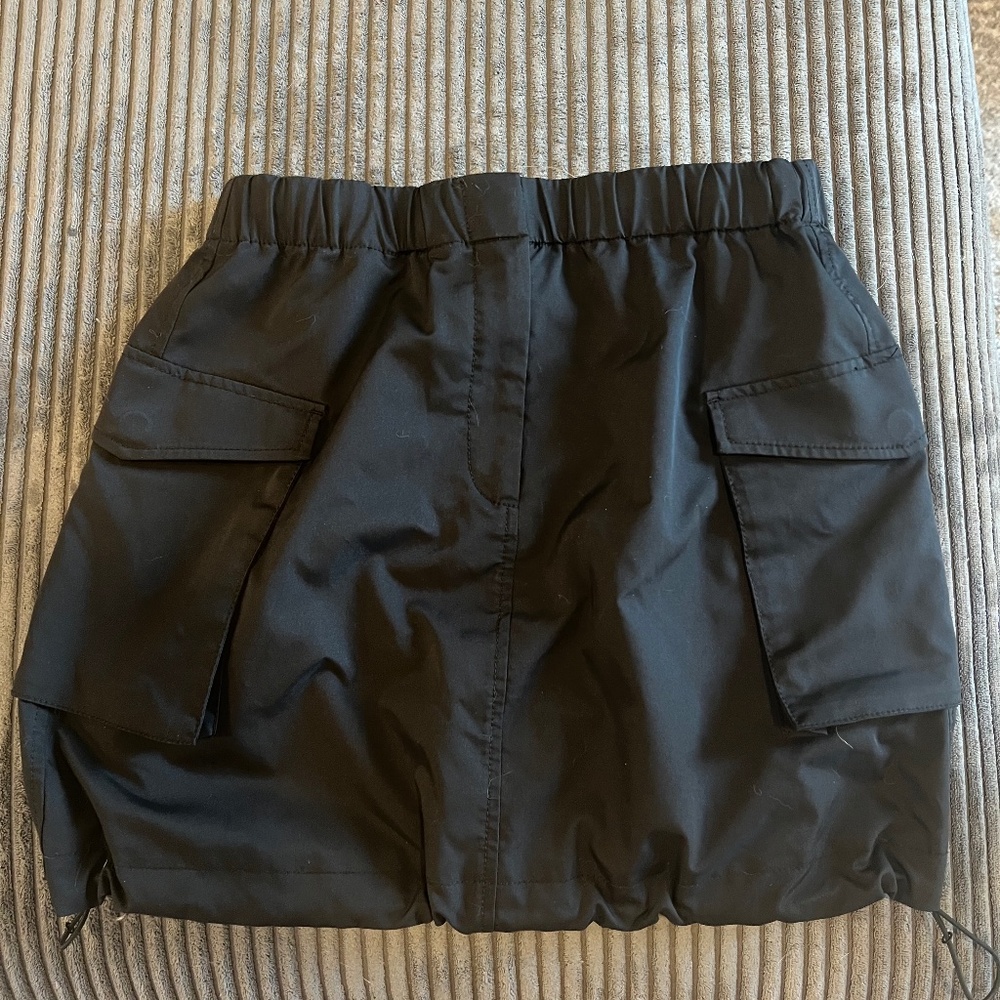 Aritzia Babaton Mini Skirt Size 00